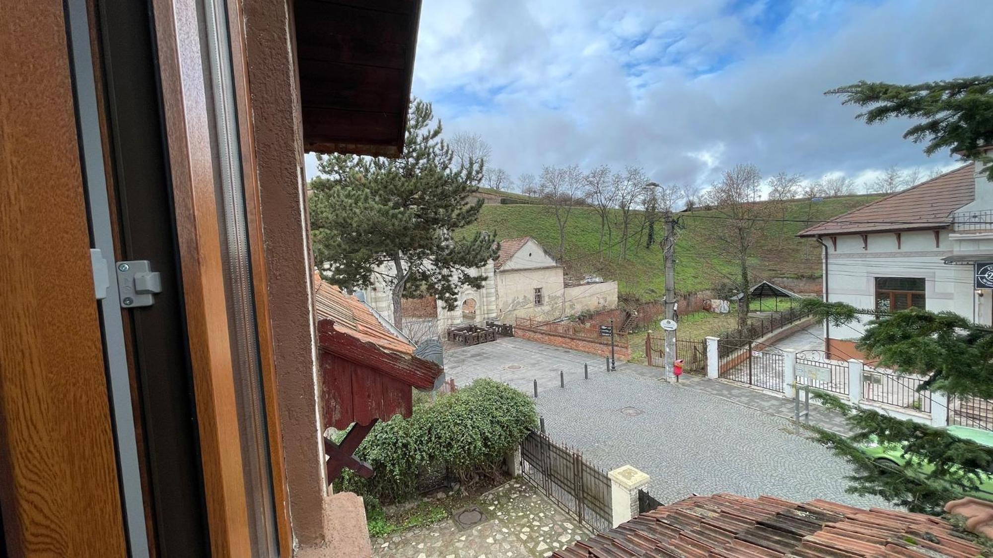 La Poarta Cetatii Vila Alba Iulia Exterior foto